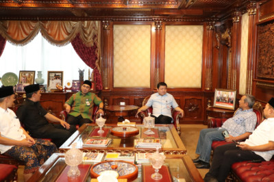 Industri di Solo Raya Bergeliat, Gus Yasin Dorong Penguatan Pasar Asia