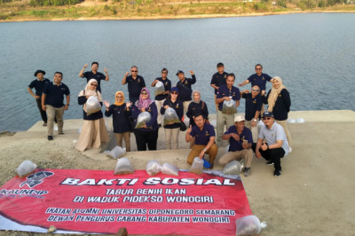 Jaga Ekosistem, IKA Undip Sebar Benih Ikan dan Tanam Pohon di Area Waduk Pidekso