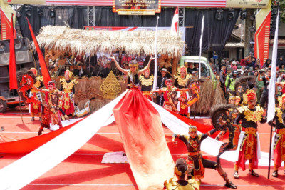 Parade Gebyar Seni Budaya Mungkid 2023, Tampilkan Potensi Budaya Kabupaten Magelang