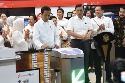 Presiden Jokowi Resmikan LRT Terintegrasi Jabodebek