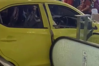 Heboh, Sebuah Mobil Honda Brio di Mall Paragon Semarang Tabrak Pengunjung