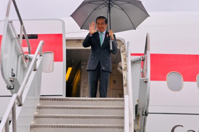 Usai Hadiri Rangkaian KTT APEC, Presiden Jokowi Bertolak Kembali ke Tanah Air