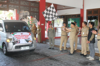 Pj Bupati Jepara Lepas Bantuan Kemanusiaan untuk Palestina