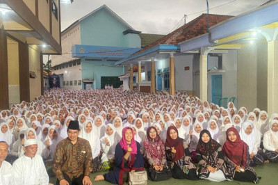 Yenny Wahid Ungkap Kriteria Pemimpin Pilihannya saat Silaturahim di Pondok Pesantren Fatihul Ulum Tanggul