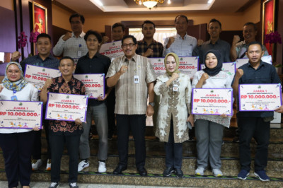 Beri Apresiasi Lomba Jurnalistik 2023, Nana Ajak Awak Media Luruskan Berita yang Bengkok