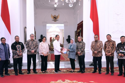 Presiden Jokowi Terima IHPS I Tahun 2023 dari BPK, 80 K/L Predikat WTP