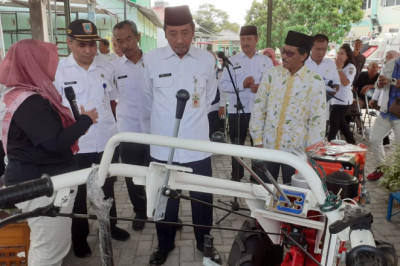 Bupati Rembang Salurkan Bantuan Ratusan Alsintan kepada Kelompok Tani
