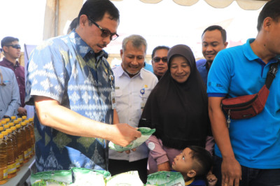 Antusiasme Warga Sambut Gerakan Pangan Murah di Temanggung