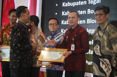 Sehari, Pemkab Jepara Raih 2 Penghargaan
