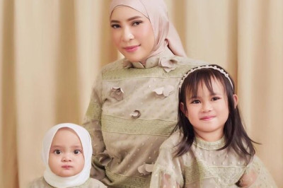 10 Potret Fitri Tropica Bareng Anak, Ikut Ramaikan Shopee Live!