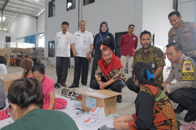 Sortir Lipat Surat Suara di Gudang KPU Semarang, Mbak Ita: Peran Mereka Luar Biasa