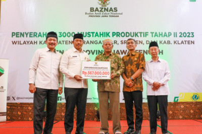 Pemprov Jateng dan Baznas Kembali Salurkan Modal Usaha Rp567 Juta