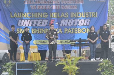 Kolaborasi dengan United e-Motor, SMK Bhineka Patebon Luncurkan Kelas Industri Sepeda Motor Listrik