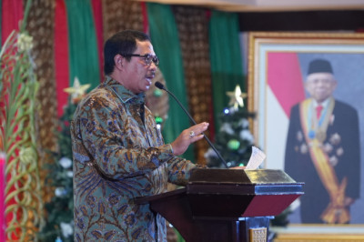 Hadiri Peringatan Natal Pemprov, Nana: Jaga Kedamaian di Bumi