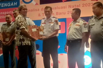 Optimalkan Layanan Transportasi, Pemkab Jepara Sabet Penghargaan dari Dishub Jateng