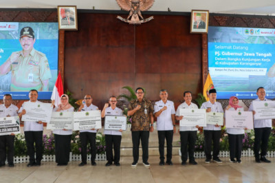 Pemprov Jateng Gelontorkan Bantuan ke Karanganyar Hingga Rp190 Miliar