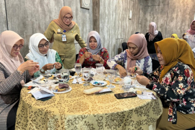 Puluhan Ibu Dilatih Bikin Boneka Karakter RA Kartini