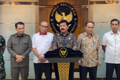 Jaga Situasi Kondusif, Menko Polhukam Ajak Media Cegah Hoaks