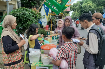 Lindungi Masyarakat dari Zat Berbahaya, Pemkab Rembang Periksa Sejumlah Takjil