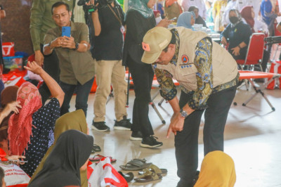 Oktaviyaningrum Nyaman di Pengungsian, Seusai Berjibaku Melahirkan saat Banjir Mengepung