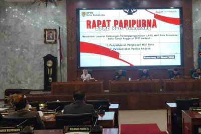 Mbak Ita Paparkan Beberapa Keberhasilan Pemkot Semarang saat Sampaikan LKPJ di Depan DPRD