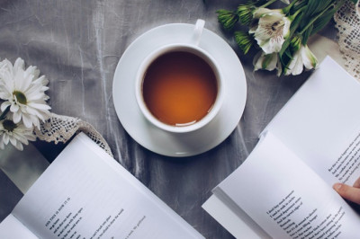 25 Contoh Puisi Pendek Berbagai Tema