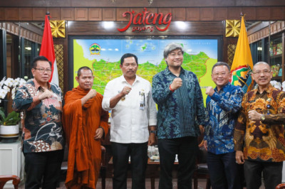Sambut Waisak, Bhikkhu Thudong Bakal Jalan Kaki dari India ke Borobudur