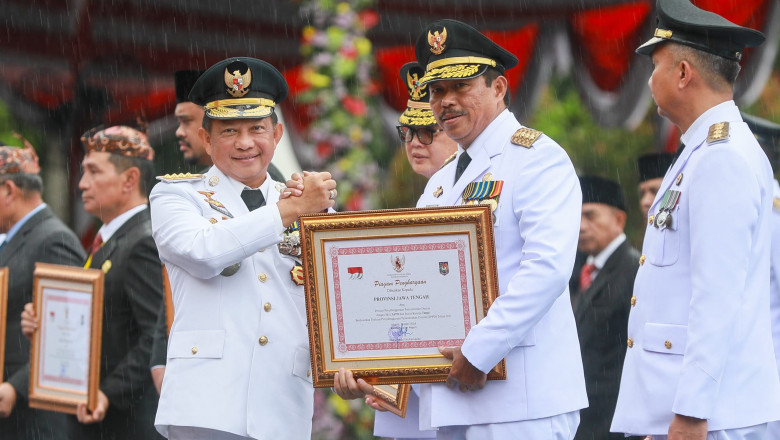 Raih Penghargaan EPPD, Kepemimpinan Nana Sudjana Kembali Tuai Prestasi