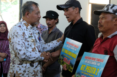 Petani Tembakau Temanggung Dapat Bantuan Pupuk, Pj Bupati : Jangan Sampai Dijual