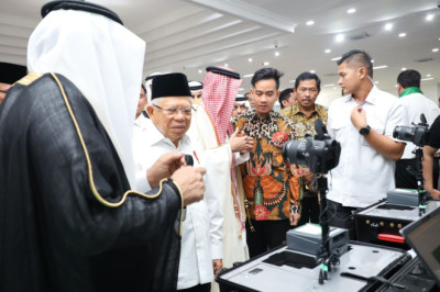 Tinjau Layanan “Fast Track” Haji di Boyolali, Wapres RI : Kemudahan Ini Luar Biasa