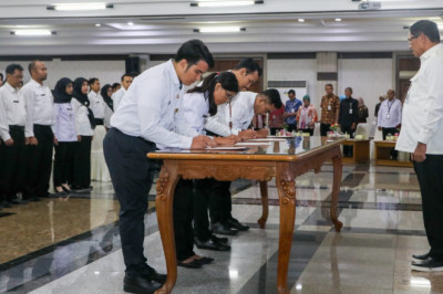 Lantik 2.293 CPNS, PPPK, dan Pejabat Fungsional, Pj Gubenur Tekankan Netralitas Pilkada dan Jangan KKN