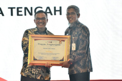 Pemprov Jateng Raih Penghargaan Grand Design Pembangunan Kependudukan Award 2024 dari BKKBN
