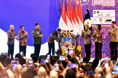 Resmikan Rakernas XVI APKASI, Presiden Tegaskan Pentingnya Penggunaan Produk Dalam Negeri