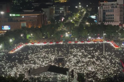 Denny Caknan Konser di Lapangan Simpang Lima Semarang