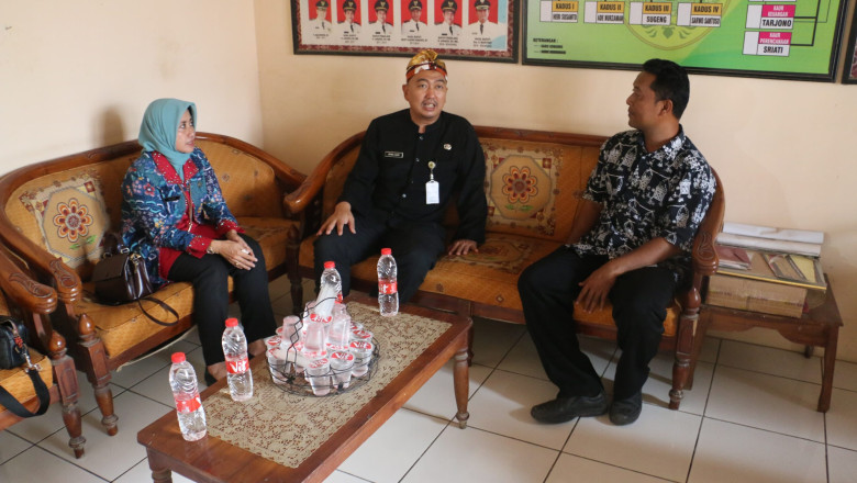 Turunkan Kemiskinan, Inspektorat Jateng Bantu Anak Desa Tambakrejo Kembali ke Sekolah