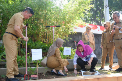 Cegah Banjir dan Olah Sampah Organik, Wali kota Semarang Perbanyak Biopori