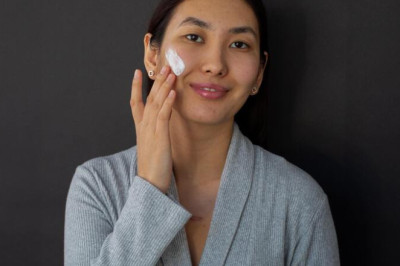 9 Rekomendasi Physical Sunscreen Lokal Terbaik di 2024