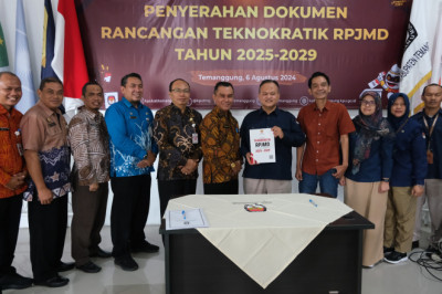 Pemkab Serahkan Dokumen Teknokratik RPJMD kepada KPU Temanggung