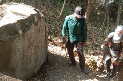 Prasasti Kuno Bertuliskan Aksara Cina Ditemukan di Perbukitan Pegunungan Lasem