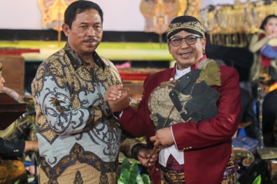 Wayang Kulit Sambut Hari Jadi ke-79 Jateng, Pj Gubernur : Budaya Harus Dilestarikan