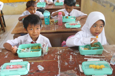 Libatkan Kader PKK, Menu Program Makan Bergizi di Desa Bedono Berlimpah Nutrisi