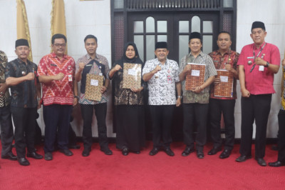 Bupati Semarang Tunjuk  Penjabat Kades Rembes dan Kalongan