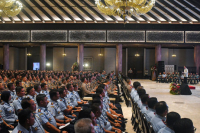 Presiden Jokowi Instruksikan TNI-Polri Jaga Stabilitas Jelang Transisi Pemerintahan dan Pilkada 2024