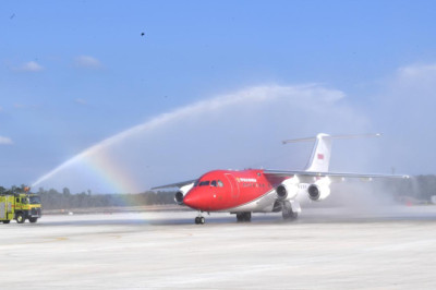 Presiden Jokowi Lakukan Pendaratan Perdana di Bandara Nusantara