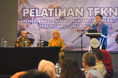 Sekretariat Kabinet dan UNS Gelar Pelatihan Teknis Penerjemah Teks Hukum