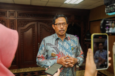 Ulah Gangster Meresahkan, Nana Sudjana: Perlu Ada “Shock Therapy”