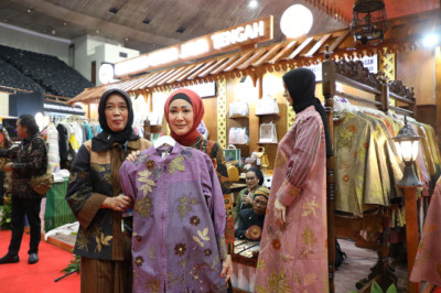 Yuk, Borong Batik Ecoprint Beragam Warna di Paviliun Jateng