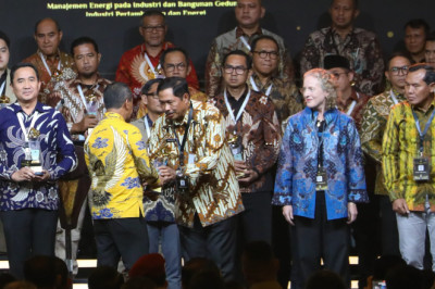 Pemprov Jateng Terima Subroto Award sebagai Pengelola Air Tanah Terbaik