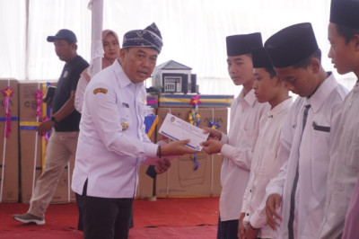 Nasabah PT BPR BKK Jepara Cabang Basri Raih Hadiah Rumah