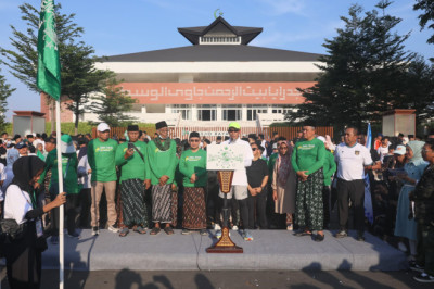 Sekda Jateng Ajak Ribuan Santri Biasakan Olahraga